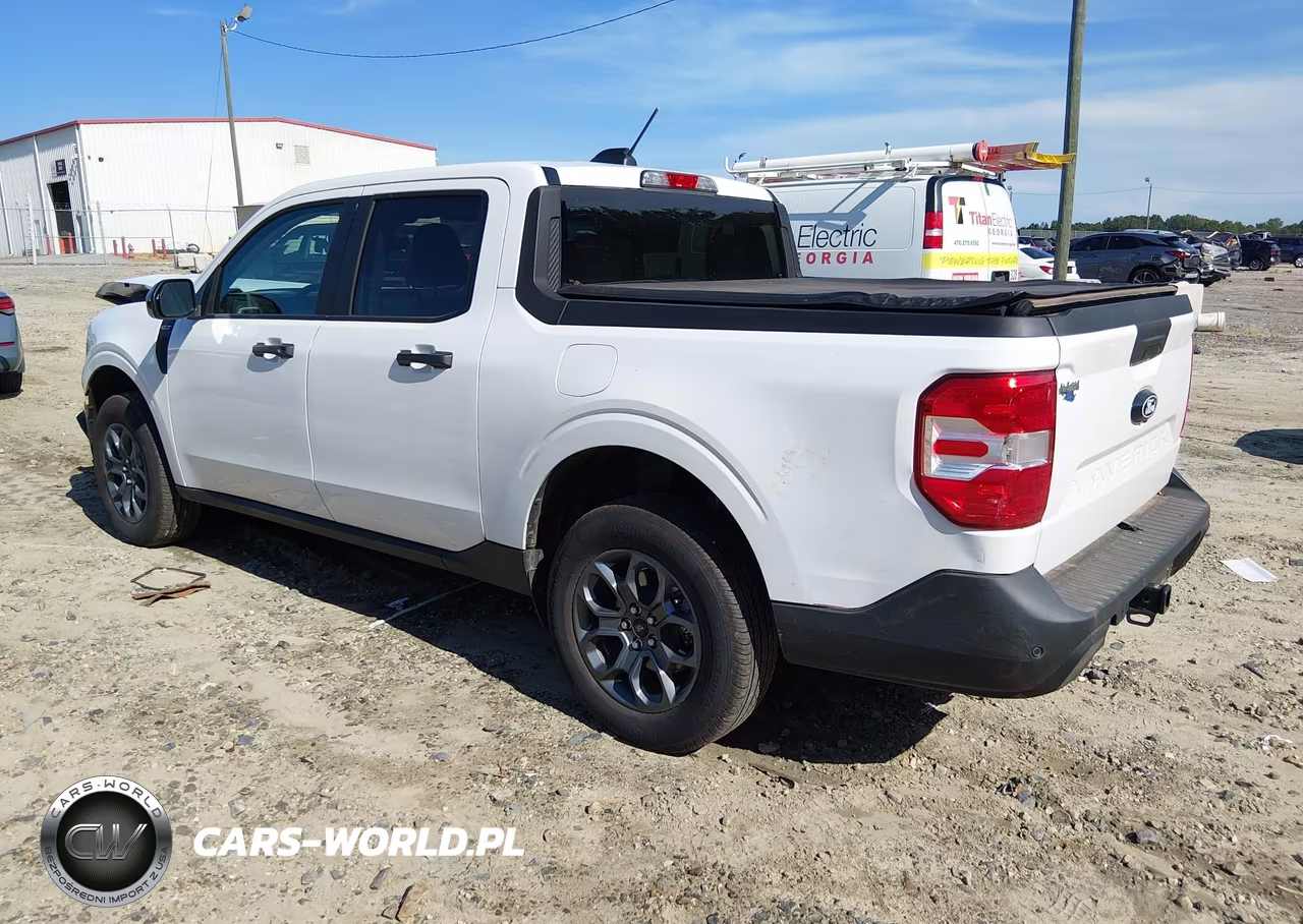 2025 Ford Maverick Xlt VIN:3FTTW8J3XSRB28011 - 3