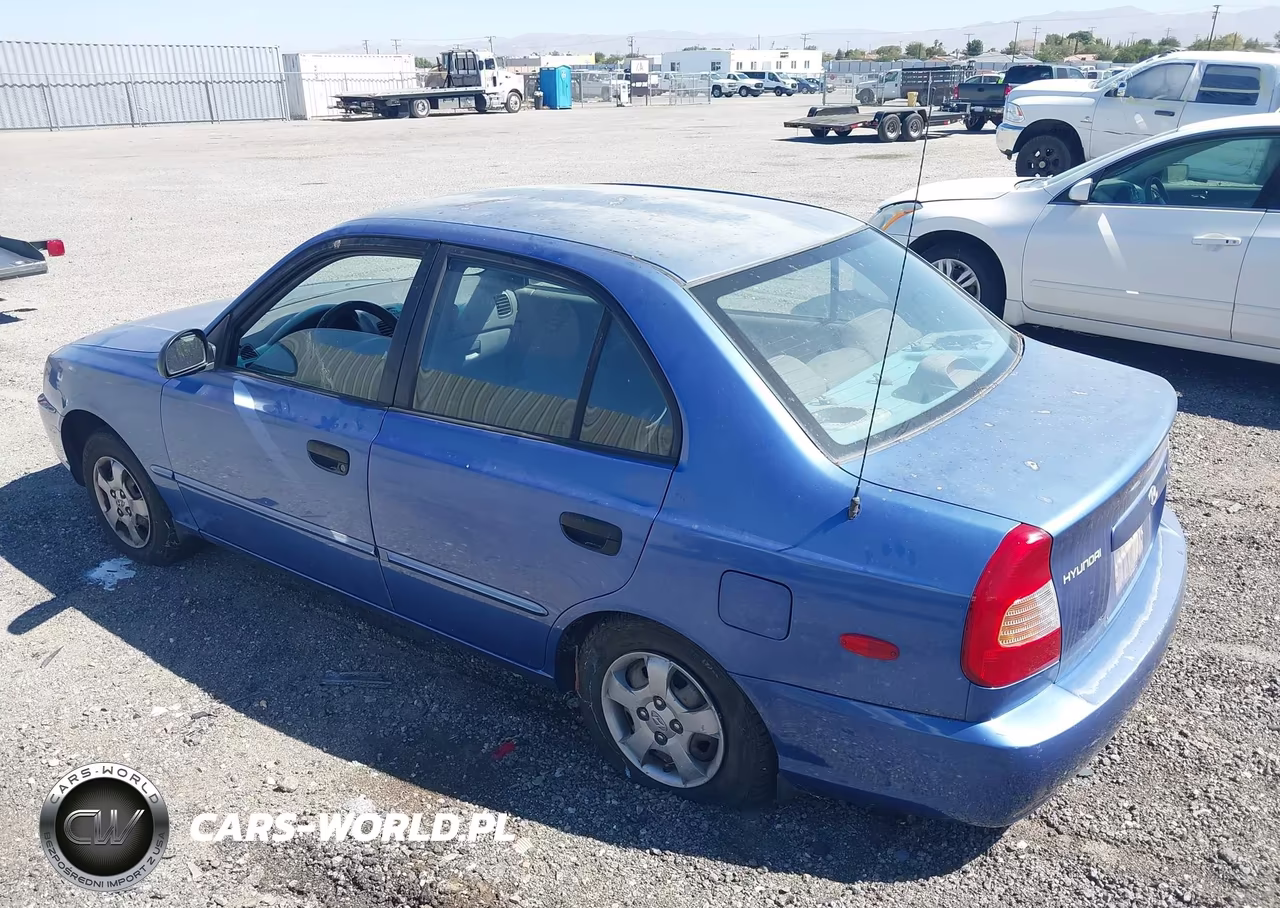 2002 Hyundai Accent Gl VIN:KMHCG45CX2U352738 - 3