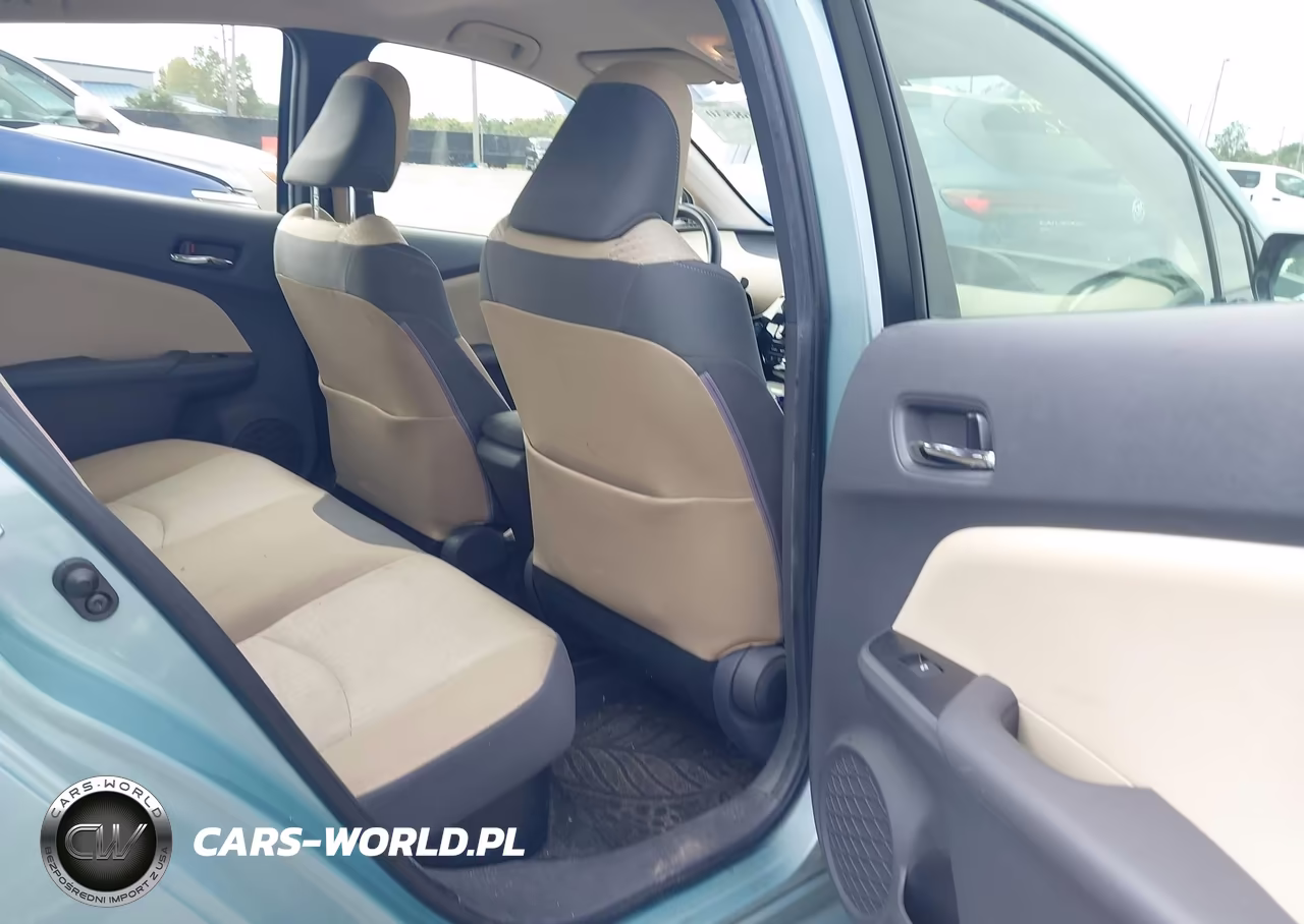 2017 Toyota Prius Two VIN:JTDKBRFU0H3047413 - 8