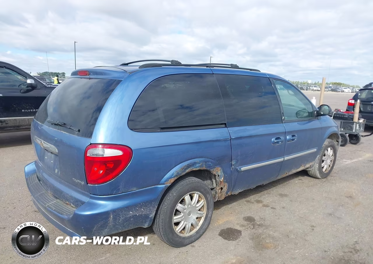 2007 Chrysler Town & Country Touring VIN:2A4GP54L97R157855 - 4