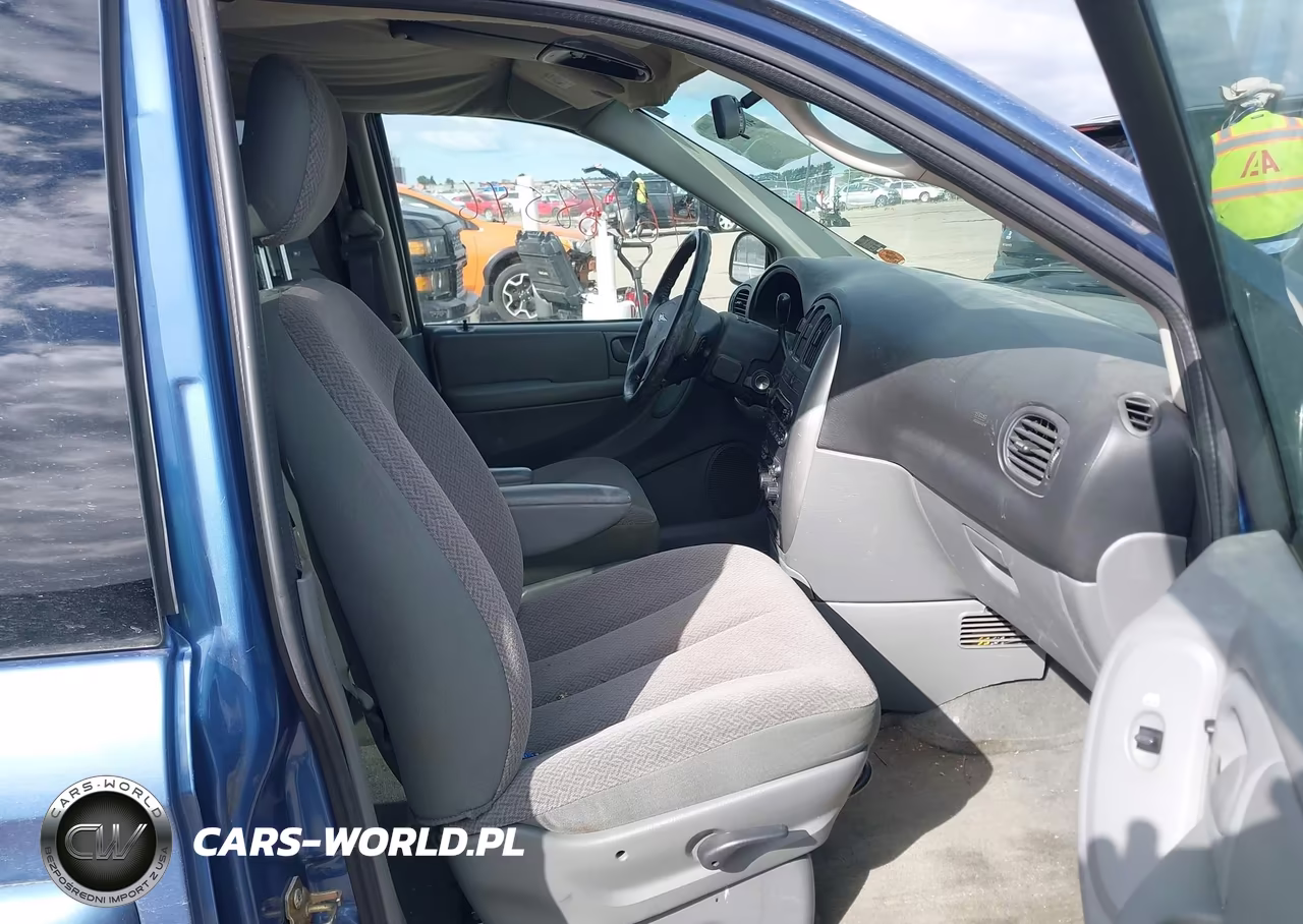 2007 Chrysler Town & Country Touring VIN:2A4GP54L97R157855 - 5