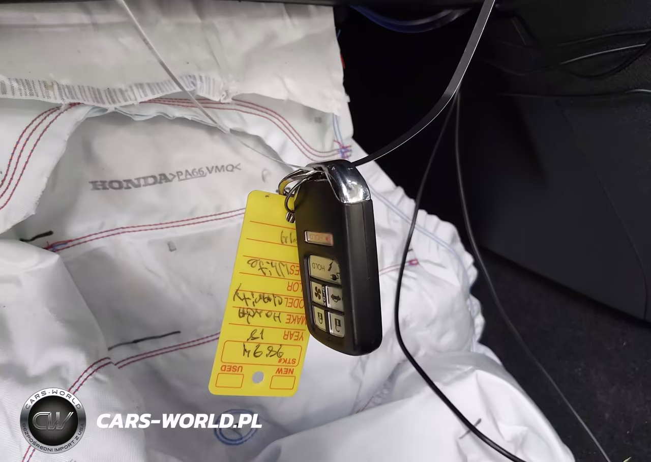 2018 Honda Clarity Plug-In Hybrid VIN:JHMZC5F1XJC001814 - 11