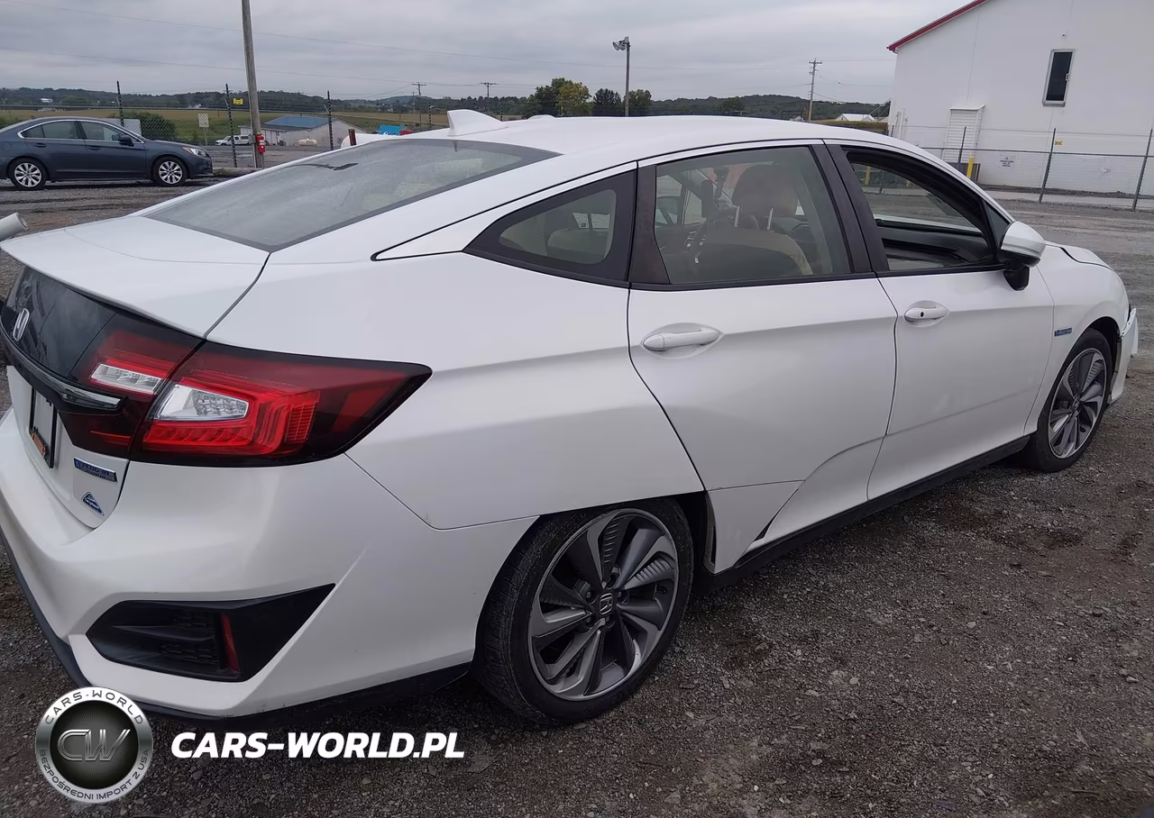 2018 Honda Clarity Plug-In Hybrid VIN:JHMZC5F1XJC001814 - 4