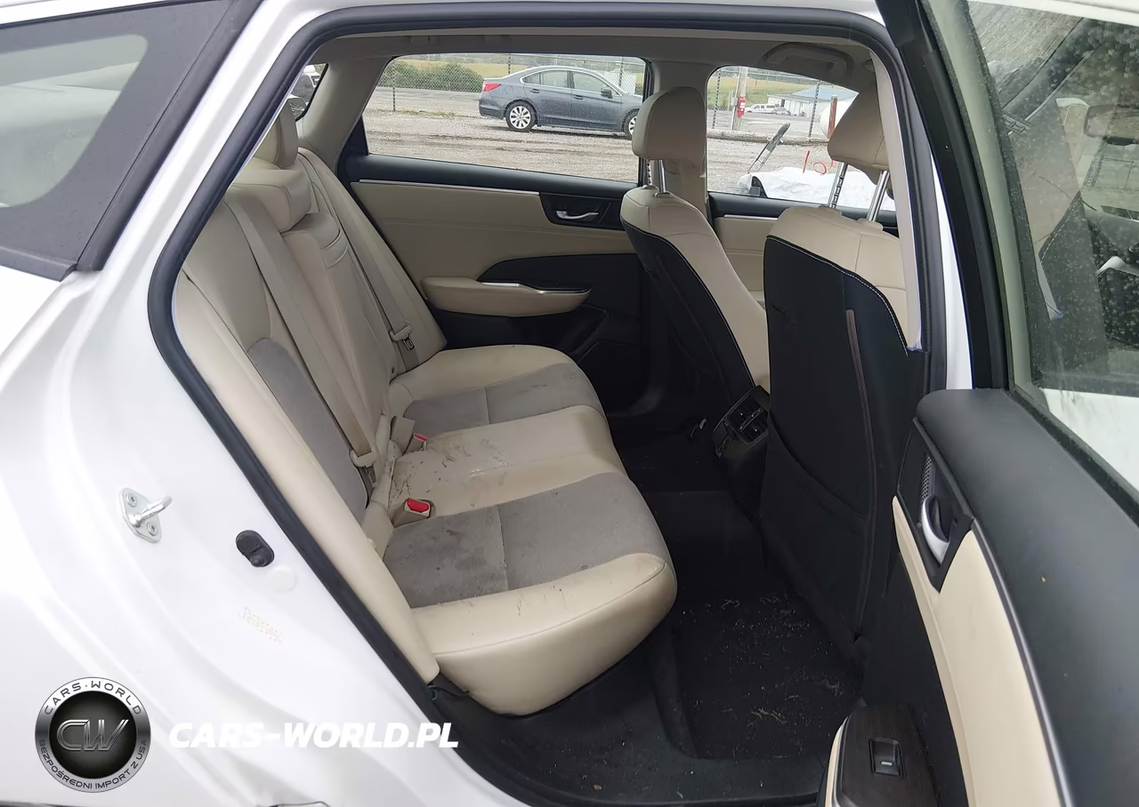 2018 Honda Clarity Plug-In Hybrid VIN:JHMZC5F1XJC001814 - 8