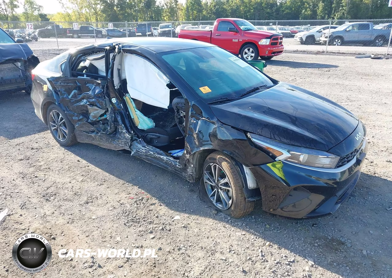 2023 Kia Forte Lxs