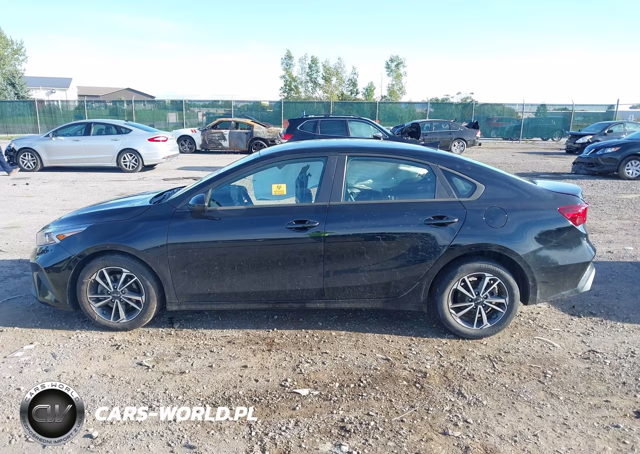 2023 Kia Forte Lxs VIN:3KPF24AD0PE586732 - 14