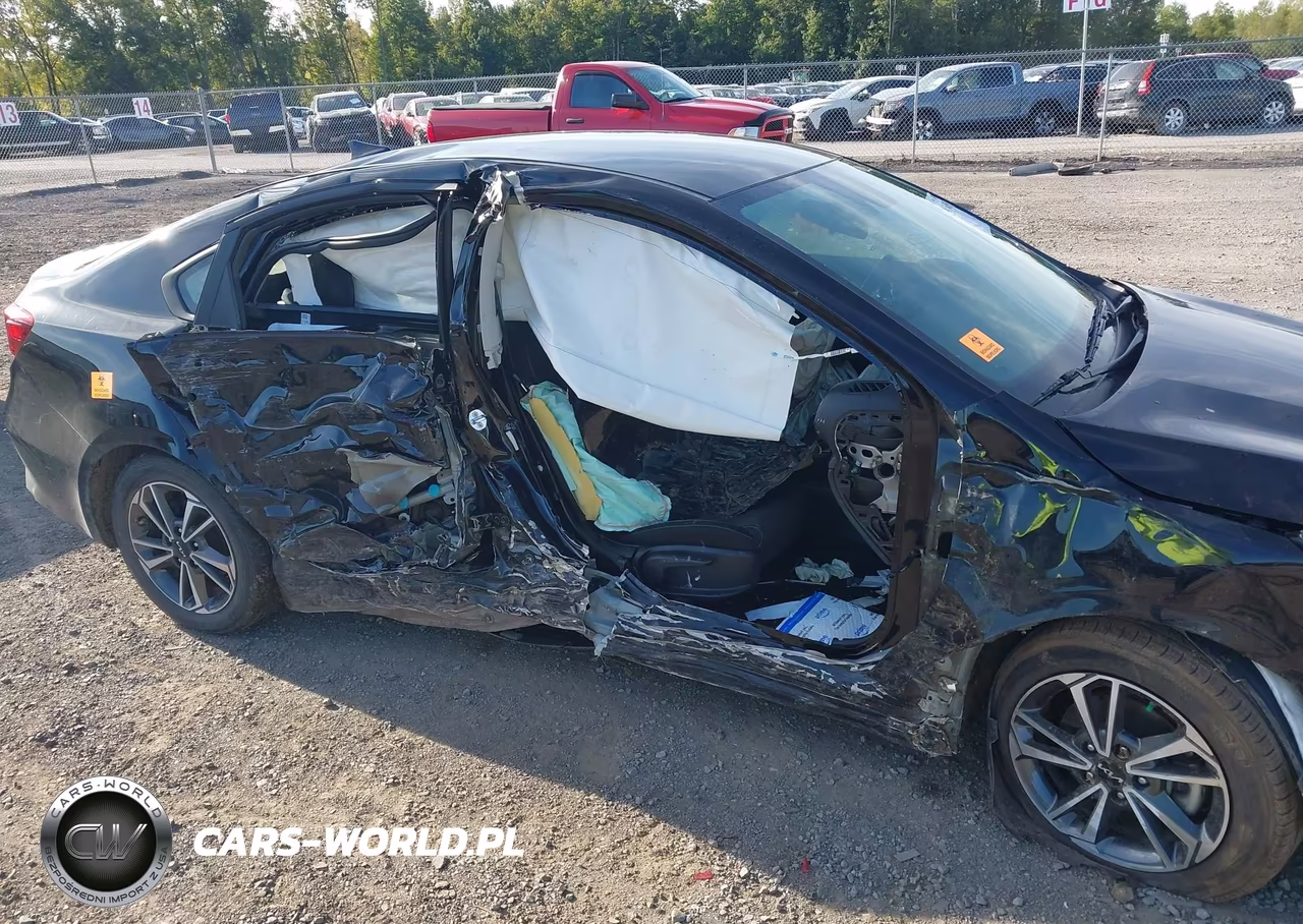 2023 Kia Forte Lxs VIN:3KPF24AD0PE586732 - 6