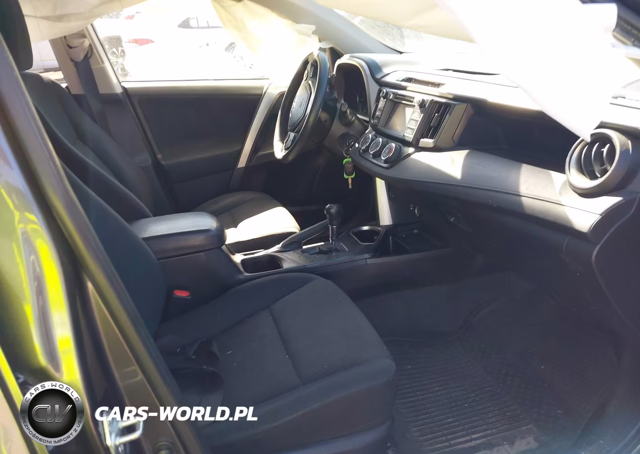 2017 Toyota Rav4 Le VIN:JTMBFREV3HJ142252 - 5