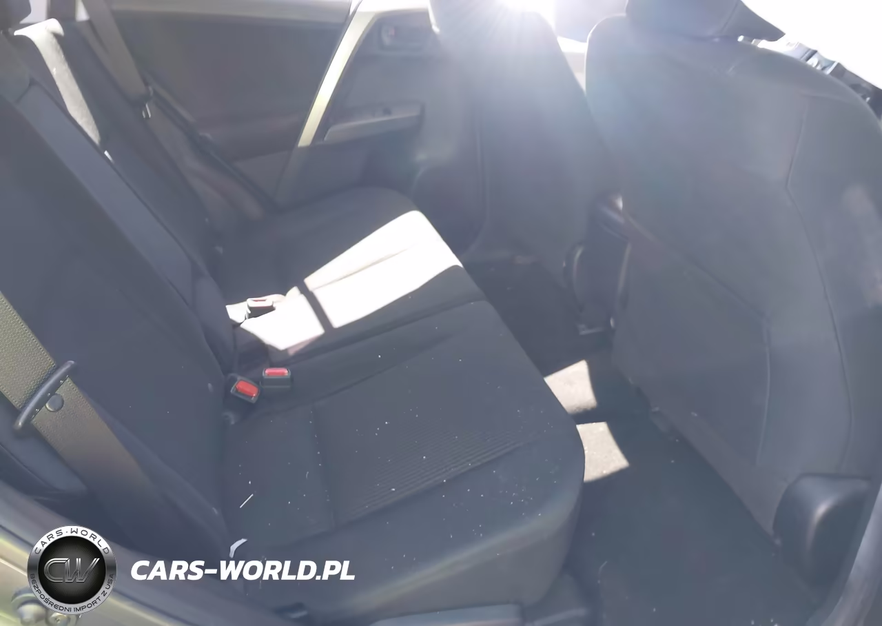 2017 Toyota Rav4 Le VIN:JTMBFREV3HJ142252 - 8