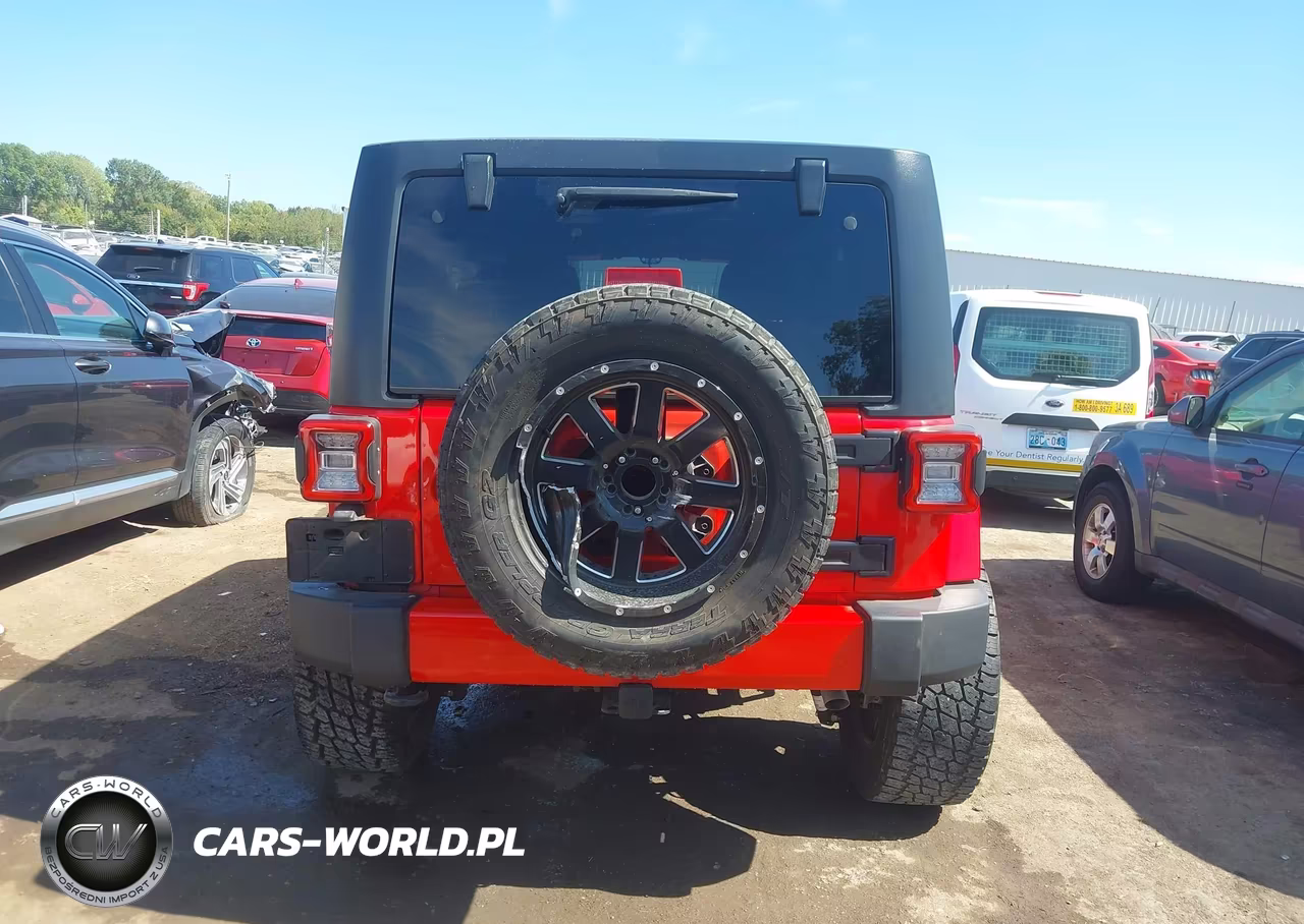 2017 Jeep Wrangler Unlimited Sahara VIN:1C4BJWEG3HL592065 - 17