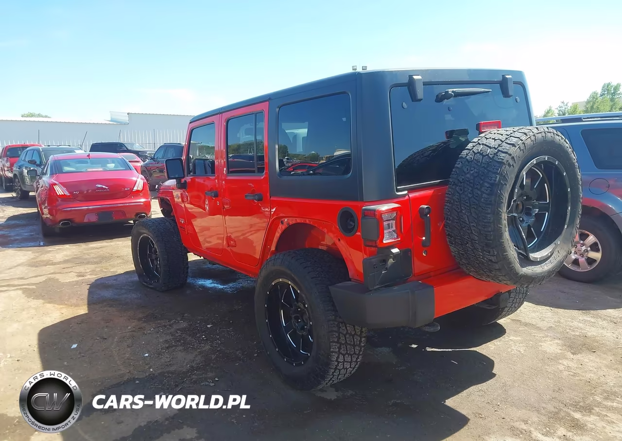 2017 Jeep Wrangler Unlimited Sahara VIN:1C4BJWEG3HL592065 - 3