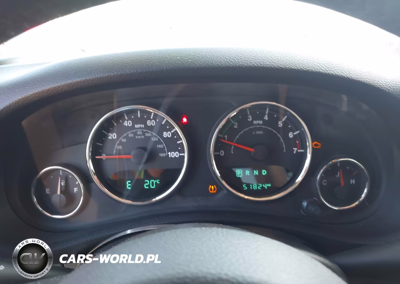2017 Jeep Wrangler Unlimited Sahara VIN:1C4BJWEG3HL592065 - 7