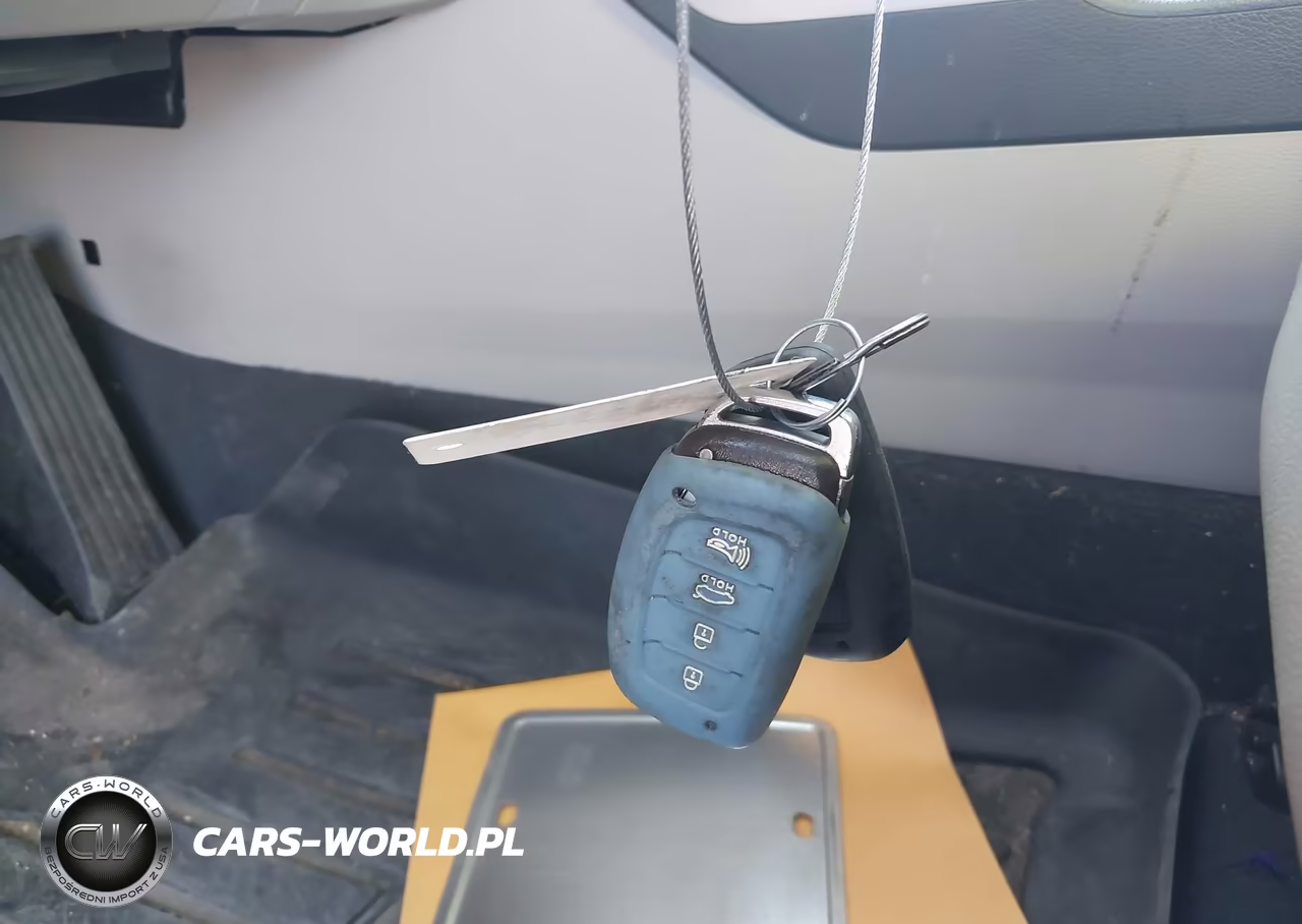 2017 Hyundai Sonata Sport VIN:5NPE34AF8HH524633 - 11