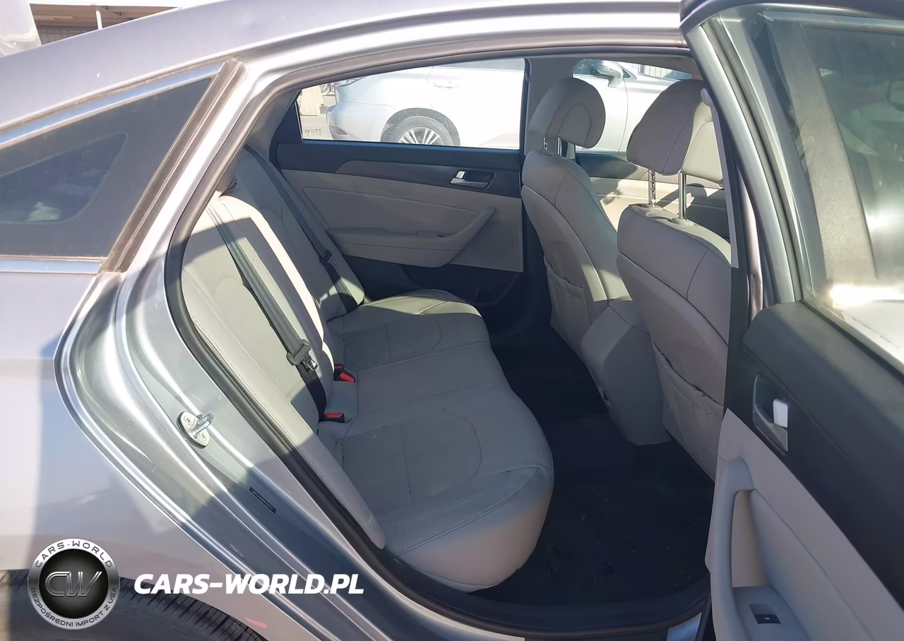 2017 Hyundai Sonata Sport VIN:5NPE34AF8HH524633 - 8