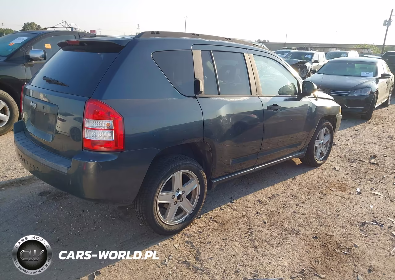 2007 Jeep Compass Sport VIN:1J8FF47W57D130104 - 4