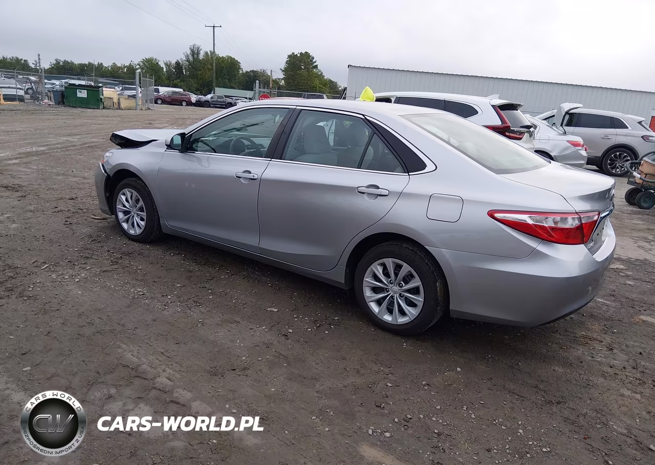 2016 Toyota Camry Le VIN:4T4BF1FK6GR583409 - 3