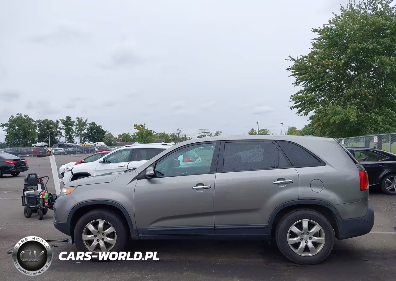 2011 Kia Sorento Lx VIN:5XYKT3A14BG056111 - 14