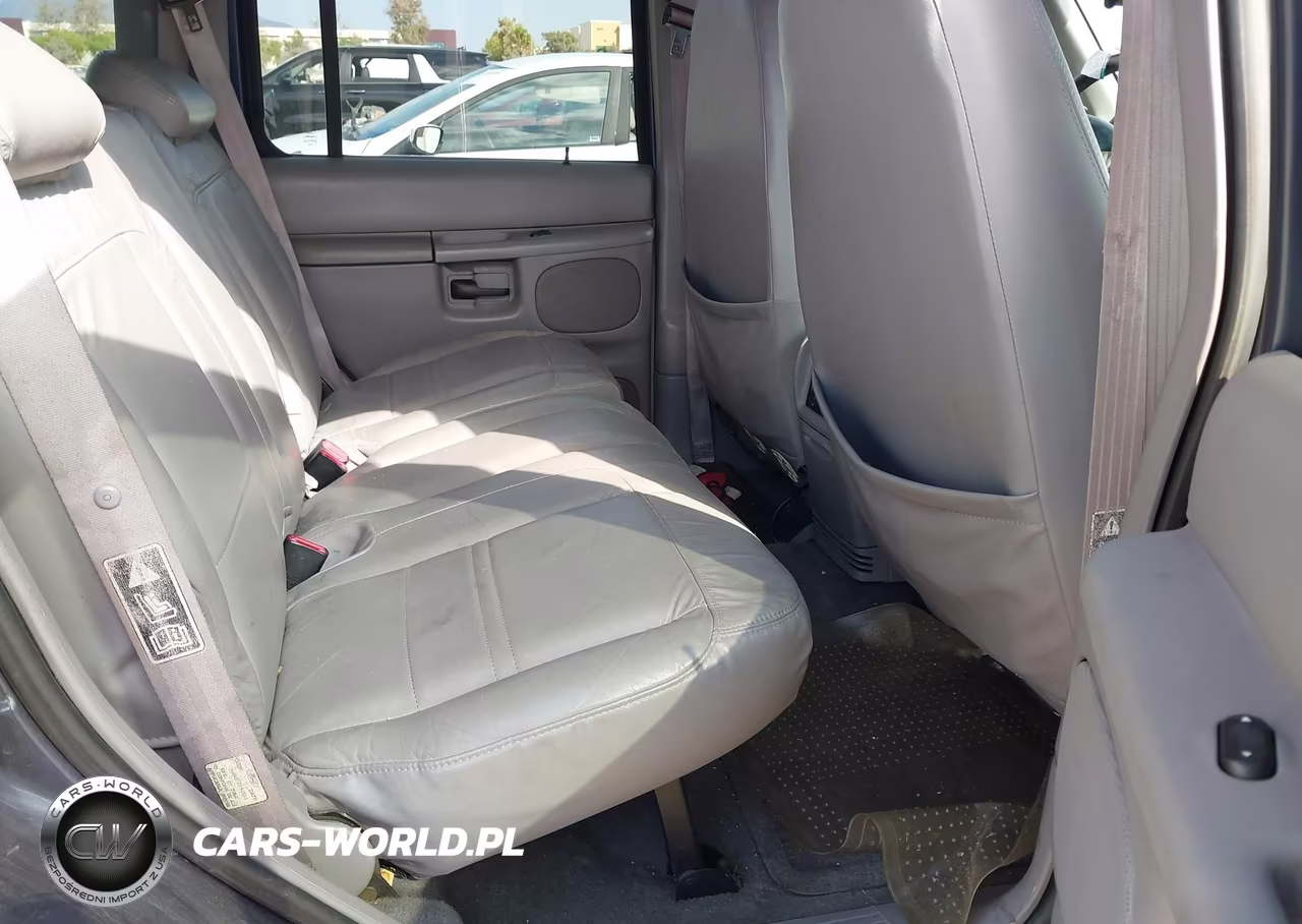 2001 Ford Explorer Xlt VIN:1FMZU73E21UB69518 - 8