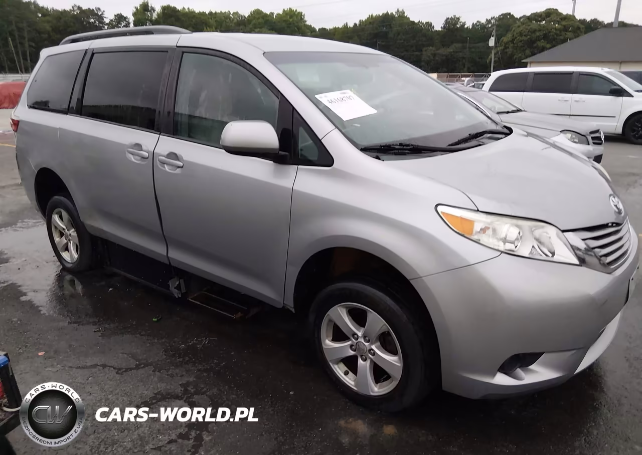 2015 Toyota Sienna Le 8 Passenger – zdjęcie 1 z 16