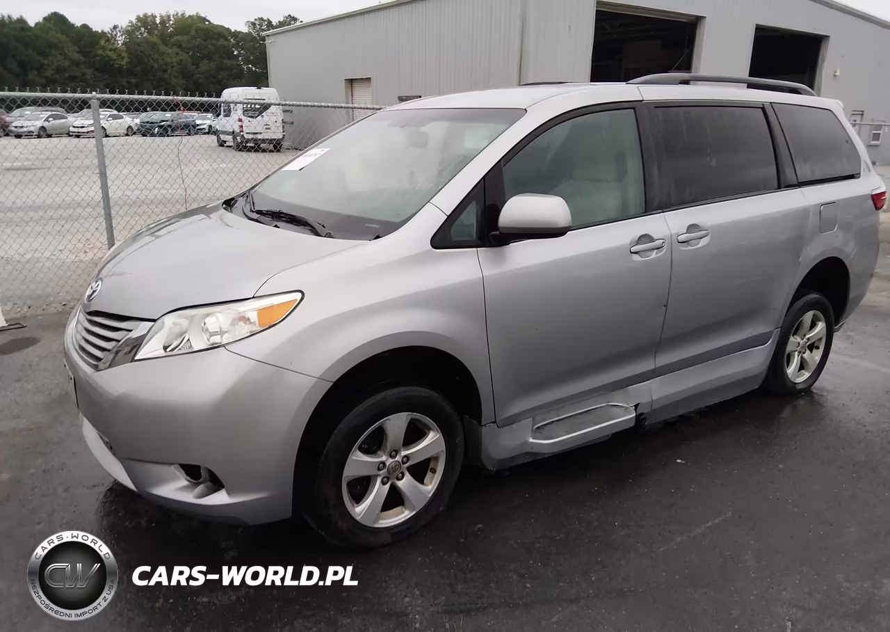 2015 Toyota Sienna Le 8 Passenger VIN:5TDKK3DC5FS551006 - 2