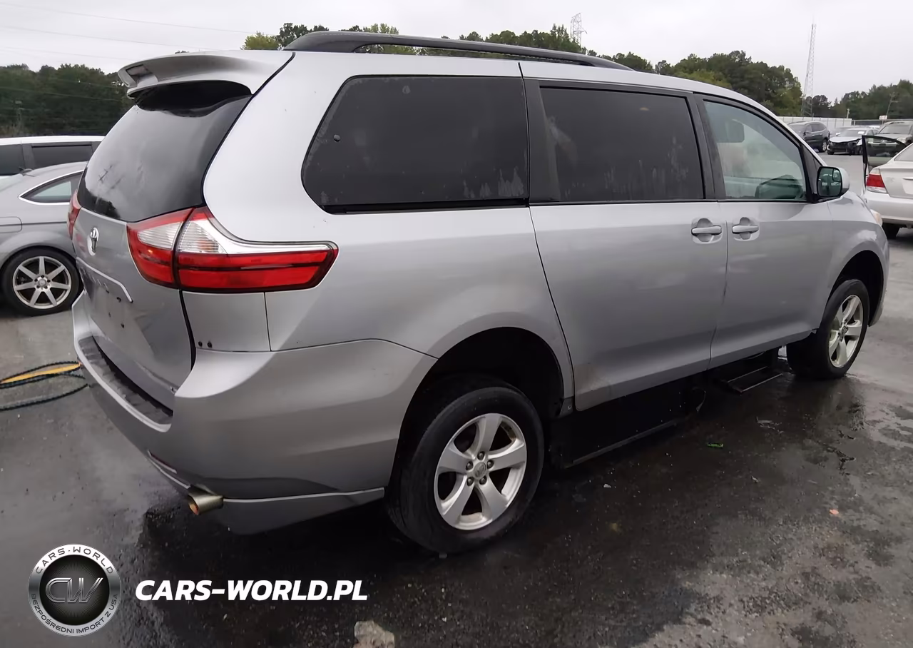 2015 Toyota Sienna Le 8 Passenger VIN:5TDKK3DC5FS551006 - 4