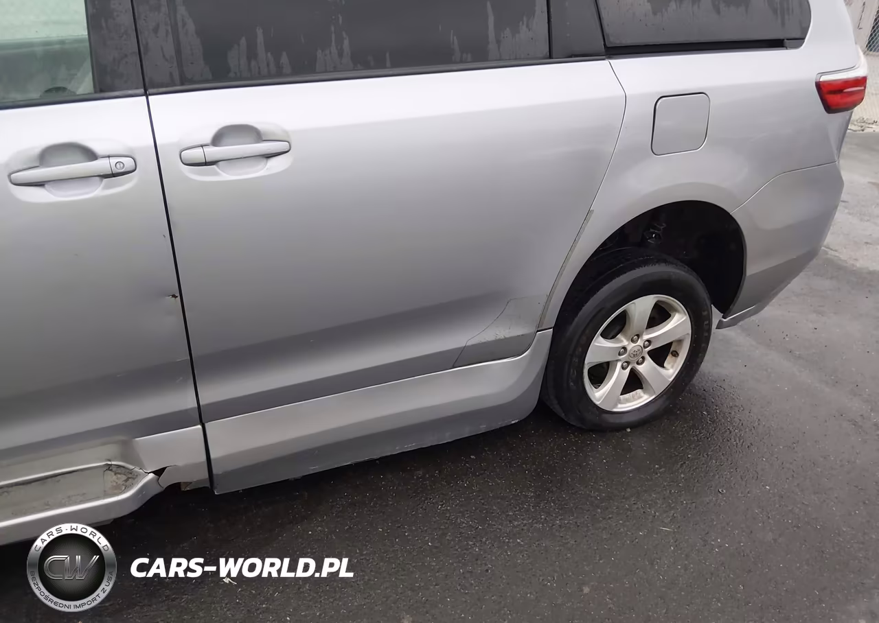 2015 Toyota Sienna Le 8 Passenger VIN:5TDKK3DC5FS551006 - 6