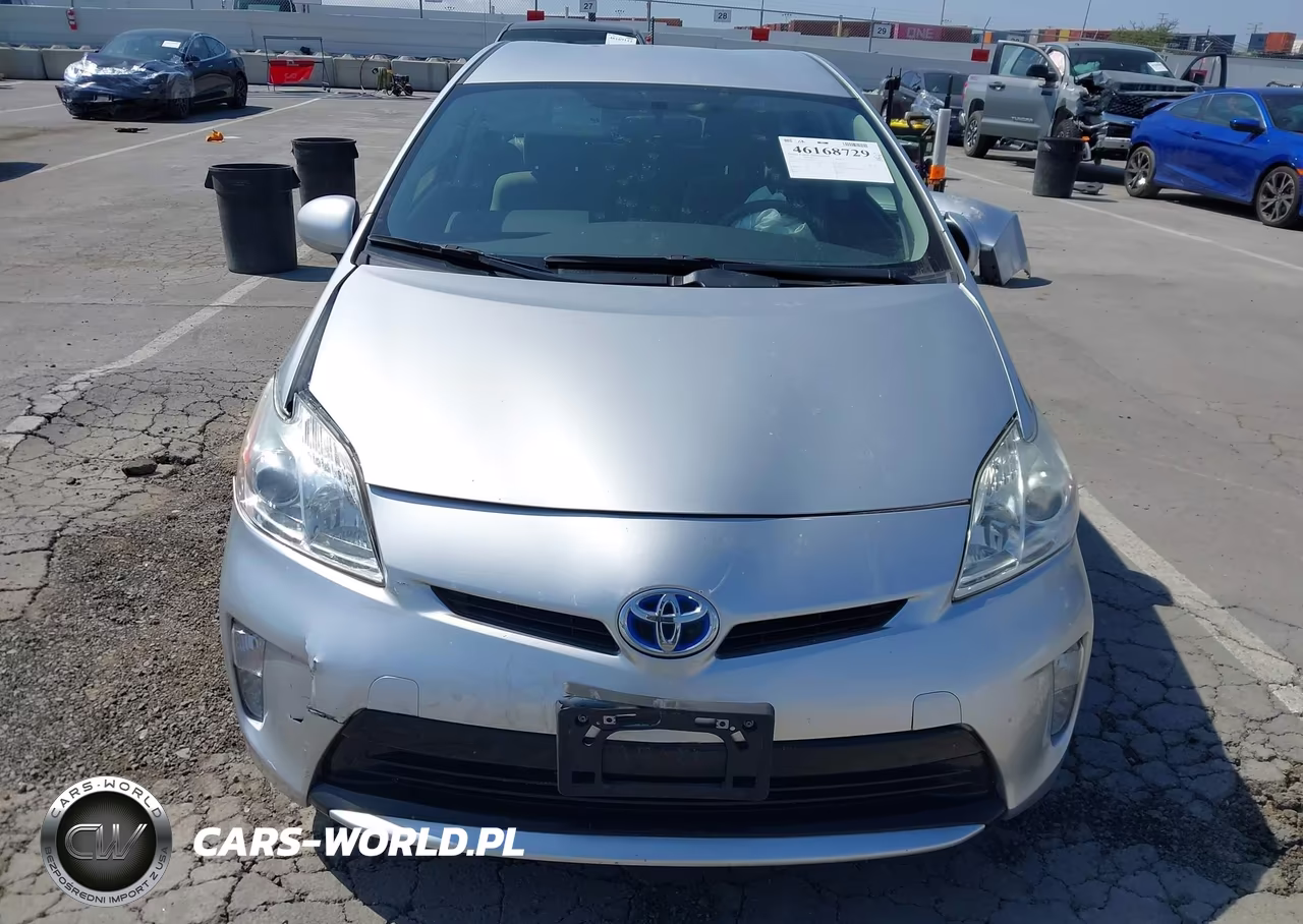 2013 Toyota Prius Two VIN:JTDKN3DU7D5680934 - 13