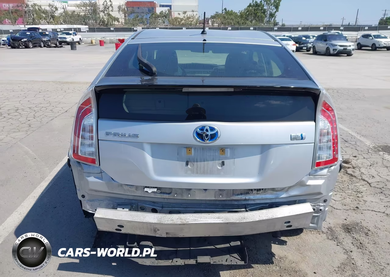 2013 Toyota Prius Two VIN:JTDKN3DU7D5680934 - 6