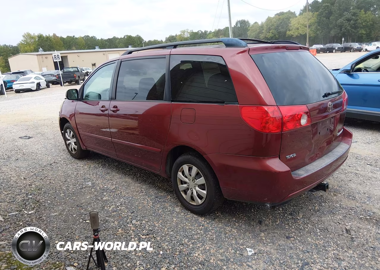 2010 Toyota Sienna Le VIN:5TDKK4CC0AS290657 - 3