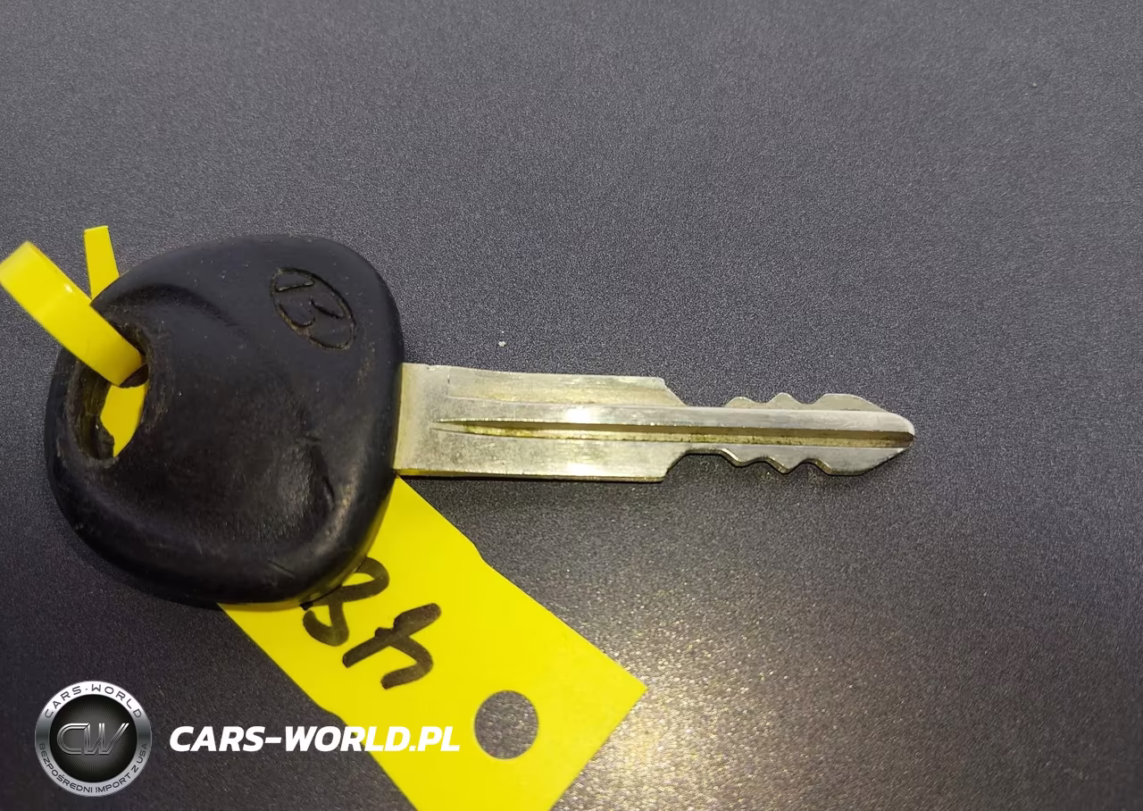 2007 Hyundai Tiburon Gs VIN:KMHHM66D67U260390 - 11