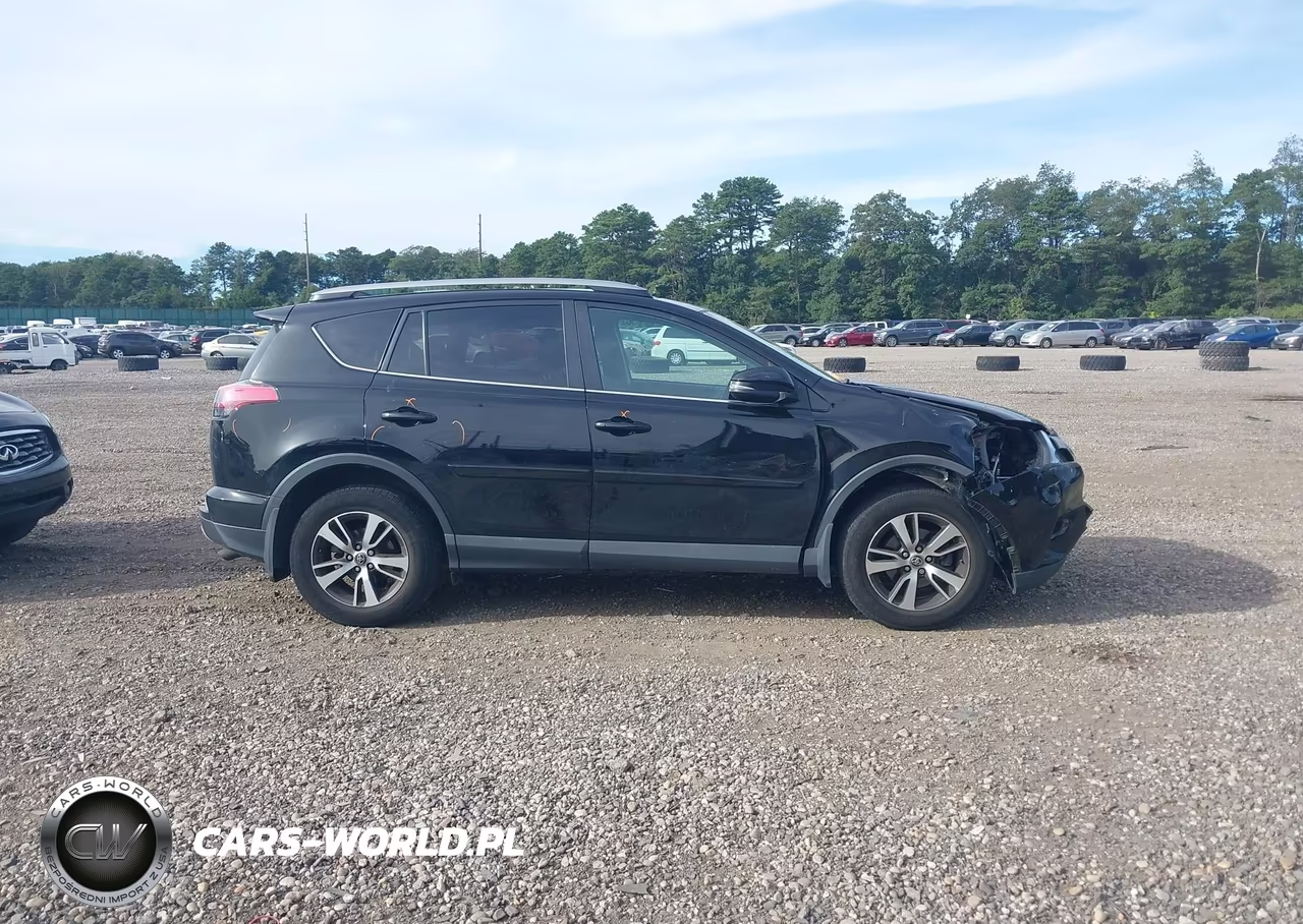 2018 Toyota Rav4 Xle VIN:2T3RFREVXJW850844 - 13