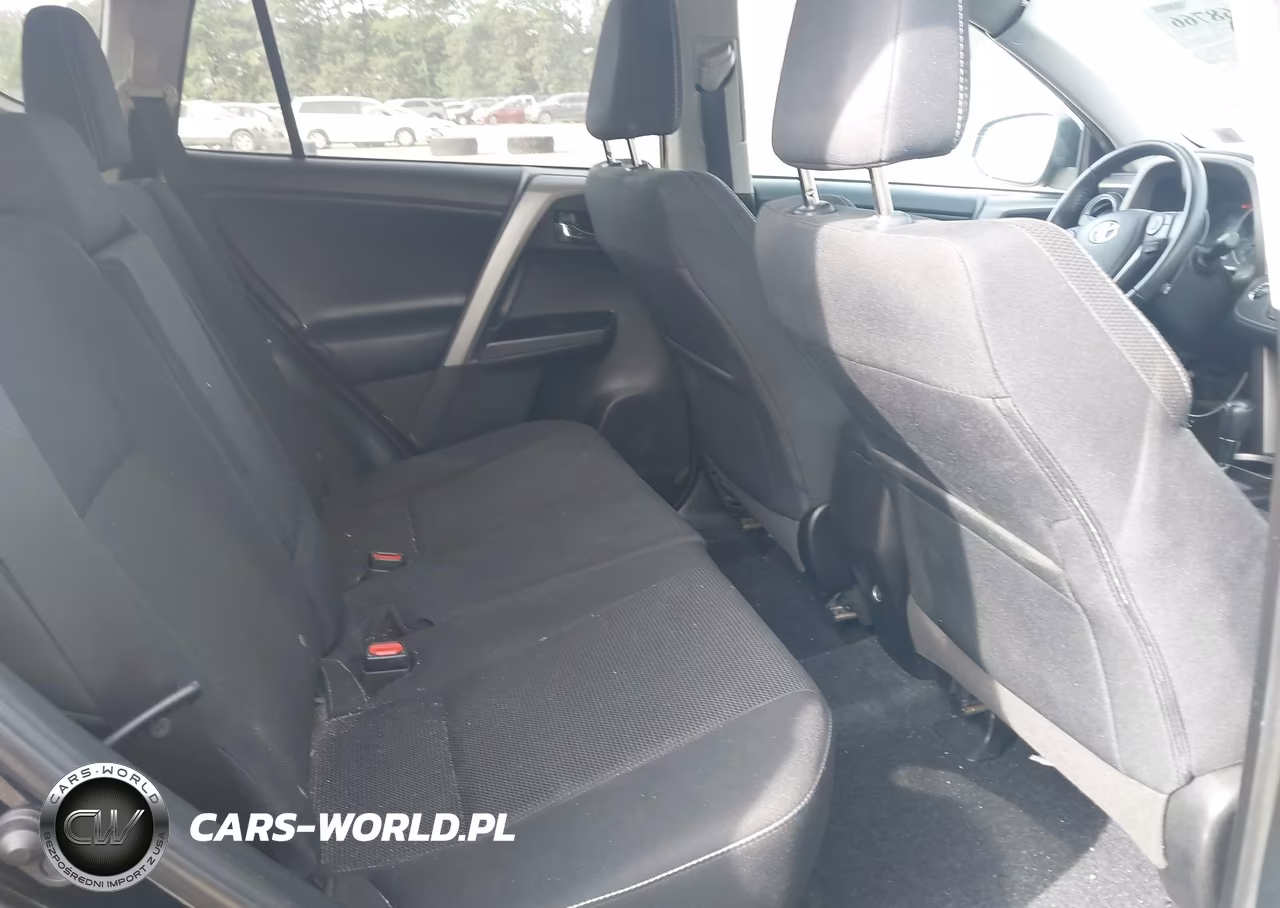 2018 Toyota Rav4 Xle VIN:2T3RFREVXJW850844 - 8