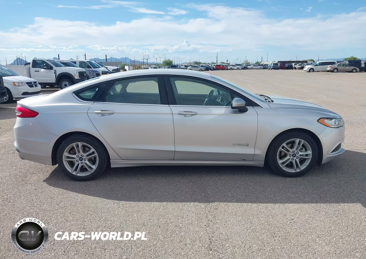2018 Ford Fusion Hybrid S VIN:3FA6P0UUXJR254471 - 13