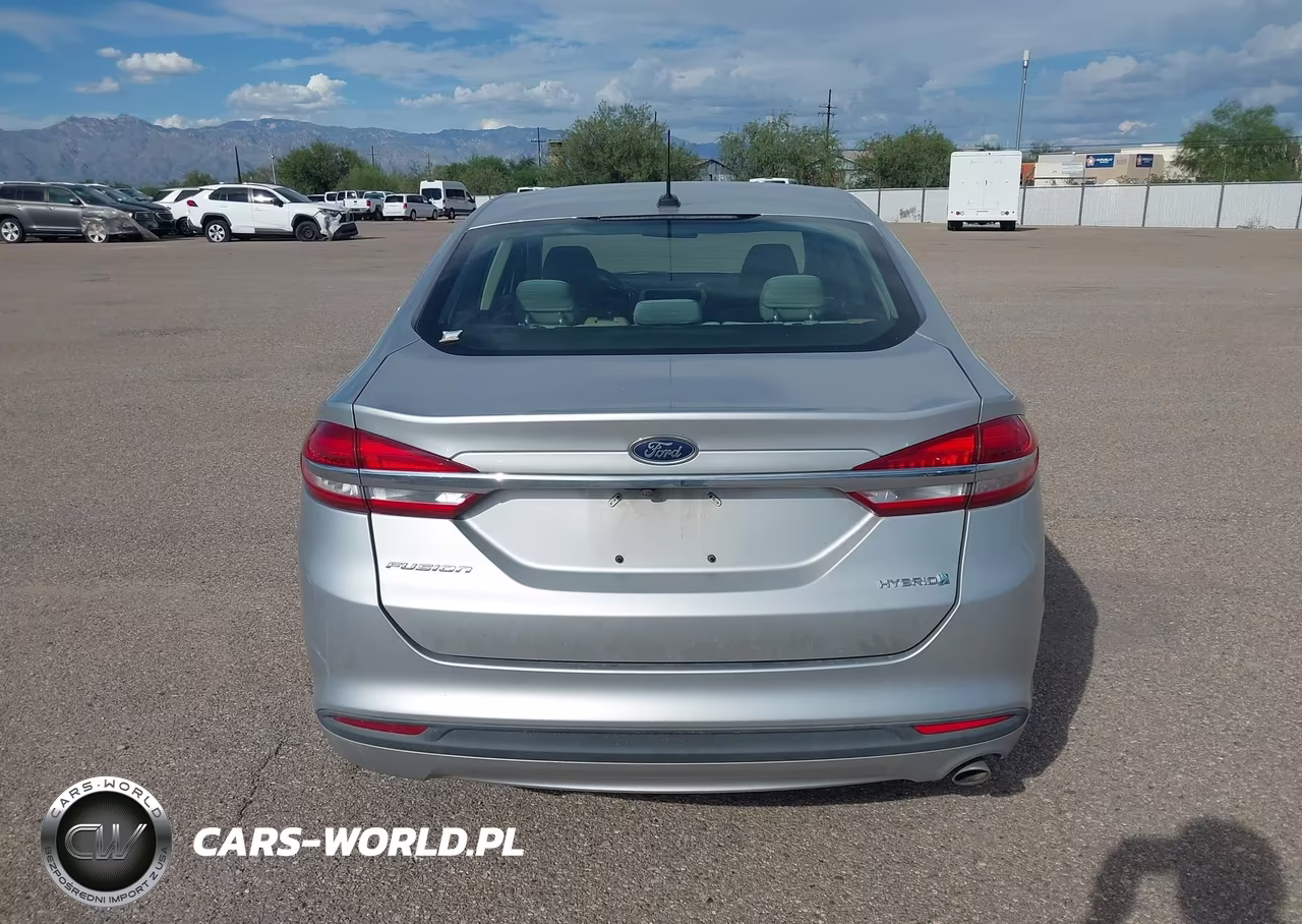 2018 Ford Fusion Hybrid S VIN:3FA6P0UUXJR254471 - 16
