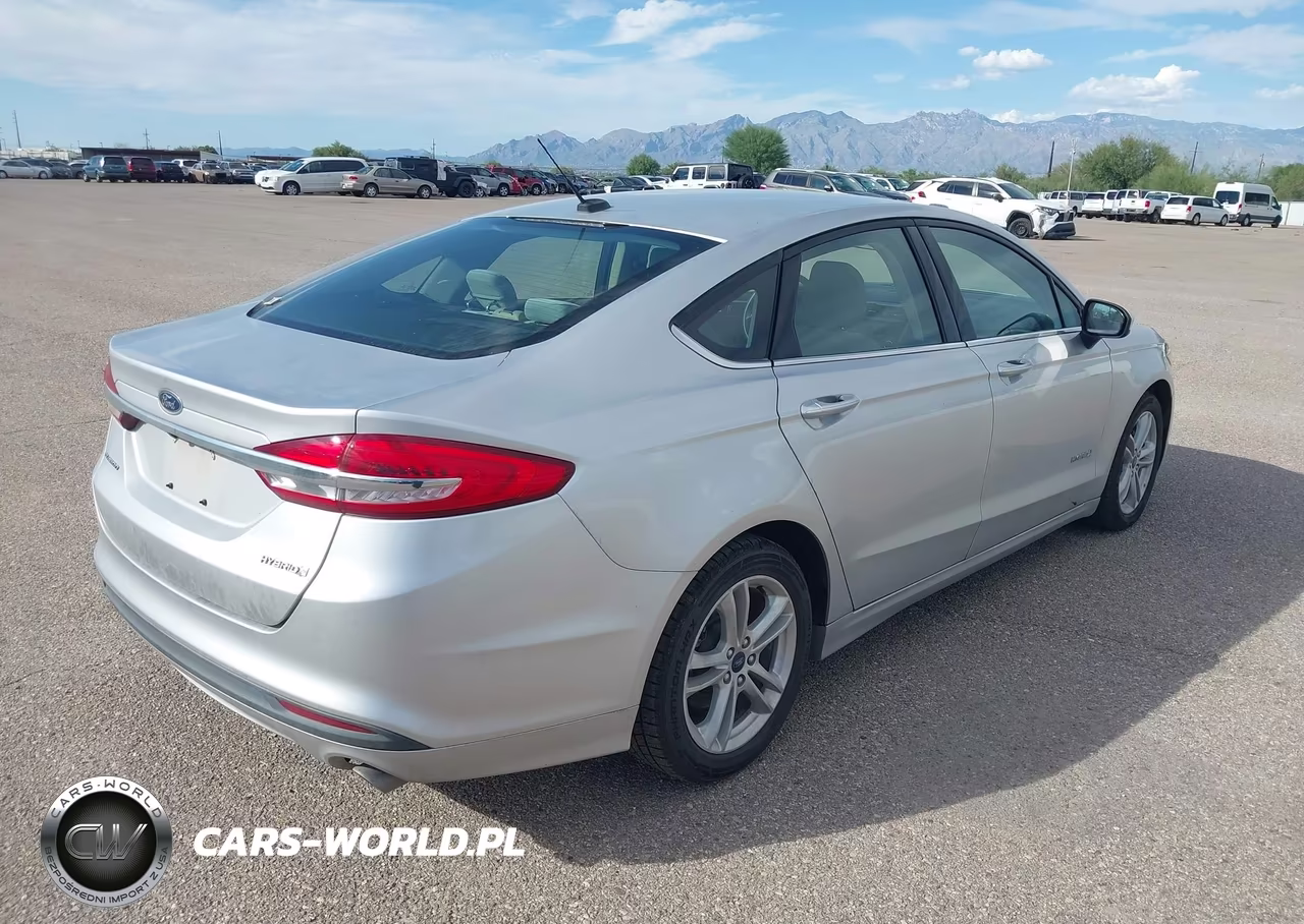 2018 Ford Fusion Hybrid S VIN:3FA6P0UUXJR254471 - 4