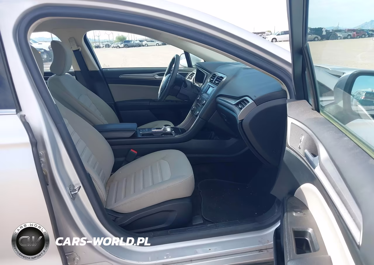 2018 Ford Fusion Hybrid S VIN:3FA6P0UUXJR254471 - 5