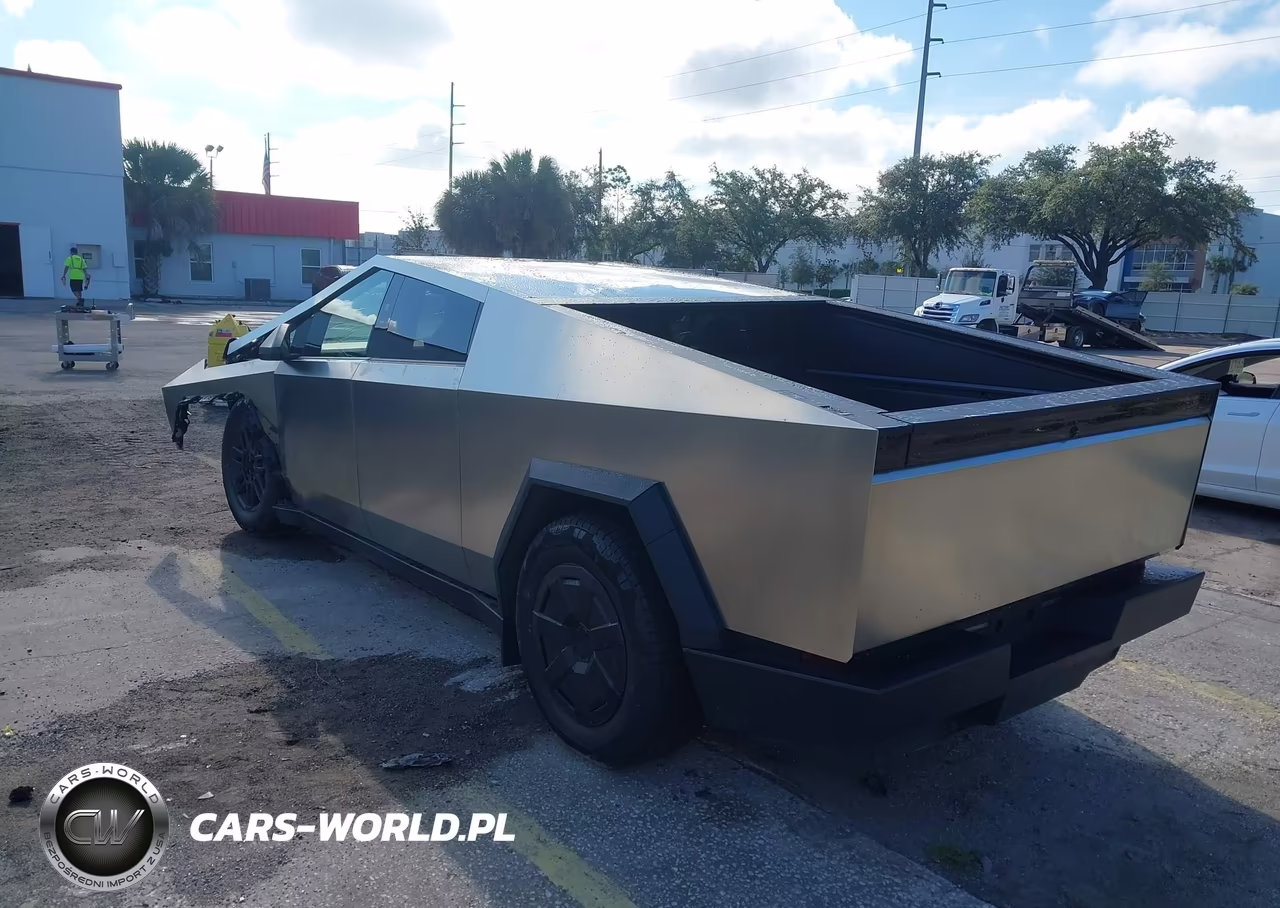 2026 Tesla Cybertruck Dual Motor All-Wheel Drive-Premium All-Wheel Drive VIN:7G2CEHED9TA082576 - 3