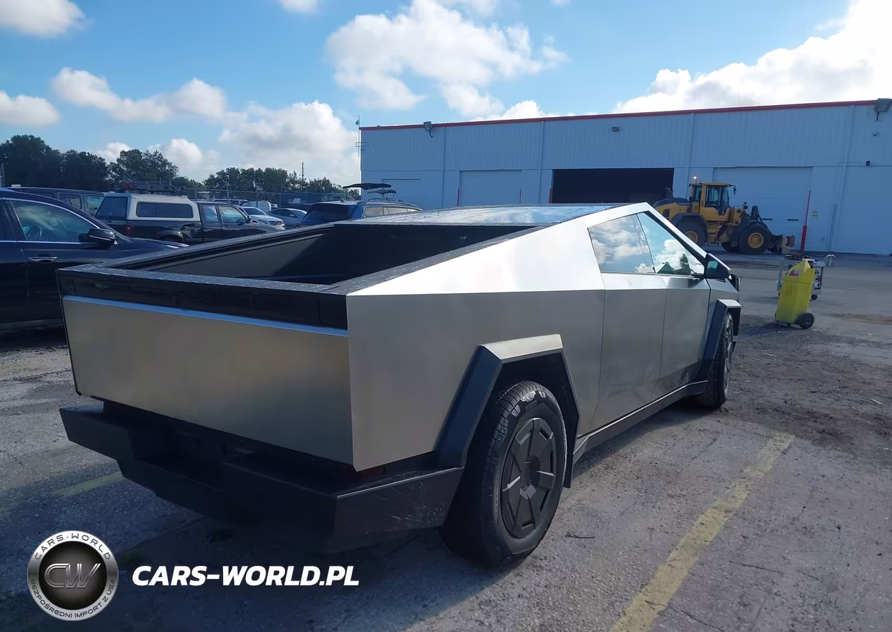 2026 Tesla Cybertruck Dual Motor All-Wheel Drive-Premium All-Wheel Drive VIN:7G2CEHED9TA082576 - 4
