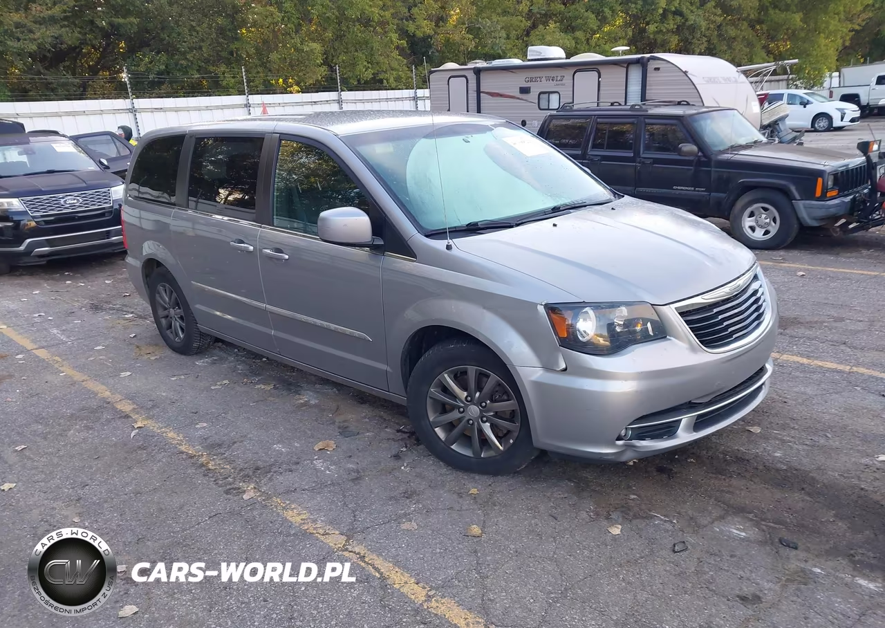 2015 Chrysler Town & Country S
