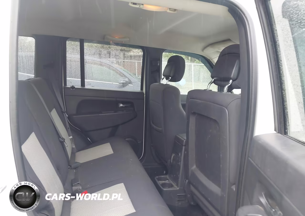 2010 Jeep Liberty Sport VIN:1J4PN2GK8AW161711 - 8