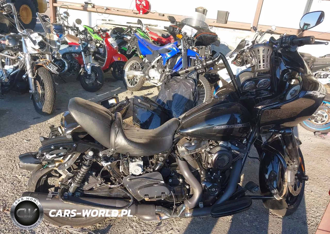 2018 Harley-Davidson Fltrxs Road Glide Special VIN:1HD1KTC16JB669673 - 11