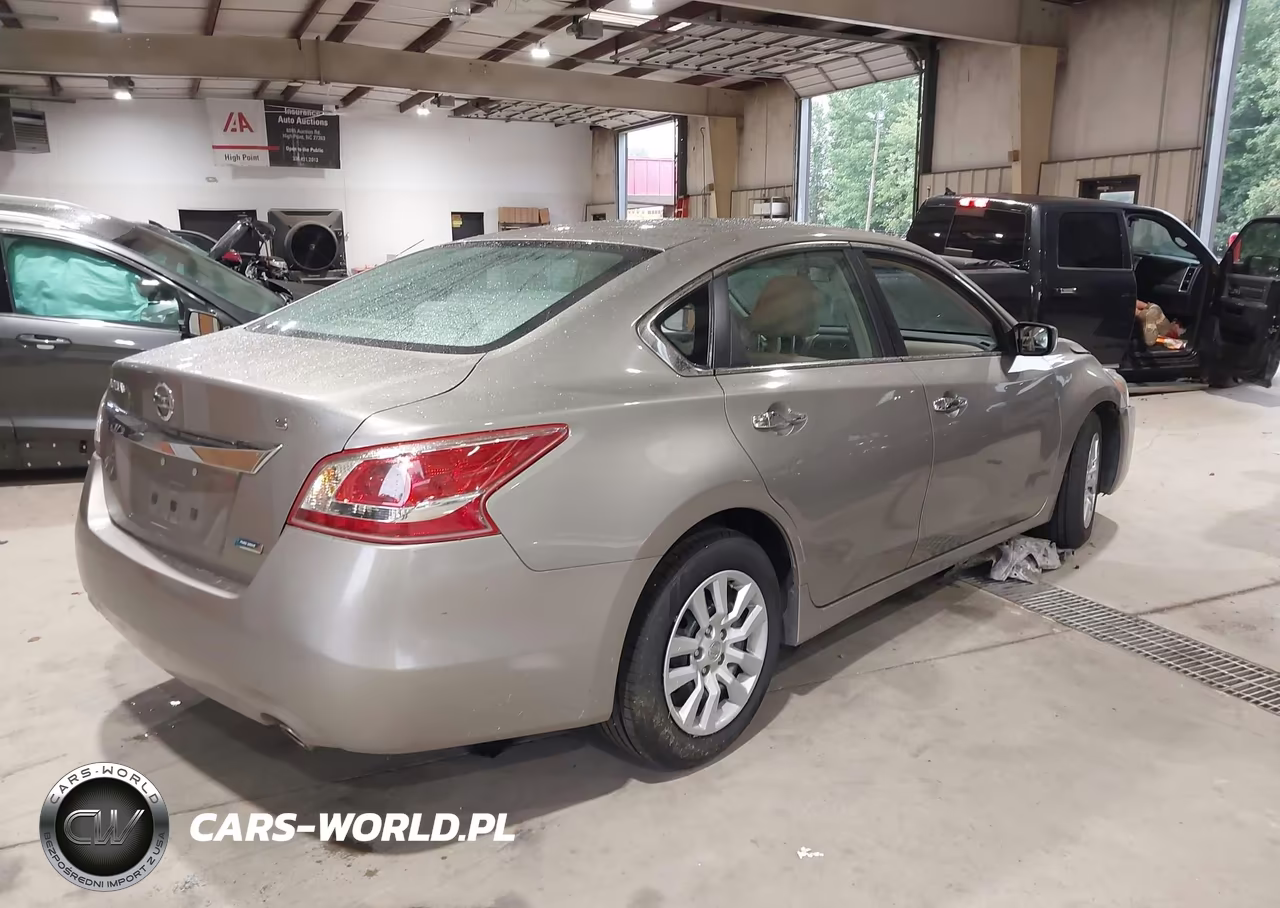 2013 Nissan Altima 2.5 S VIN:1N4AL3AP2DC188278 - 4