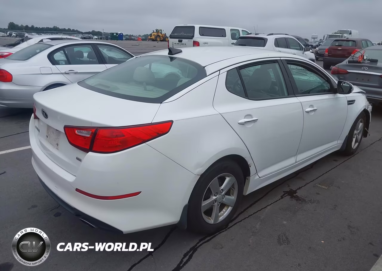 2015 Kia Optima Lx VIN:5XXGM4A74FG365505 - 4