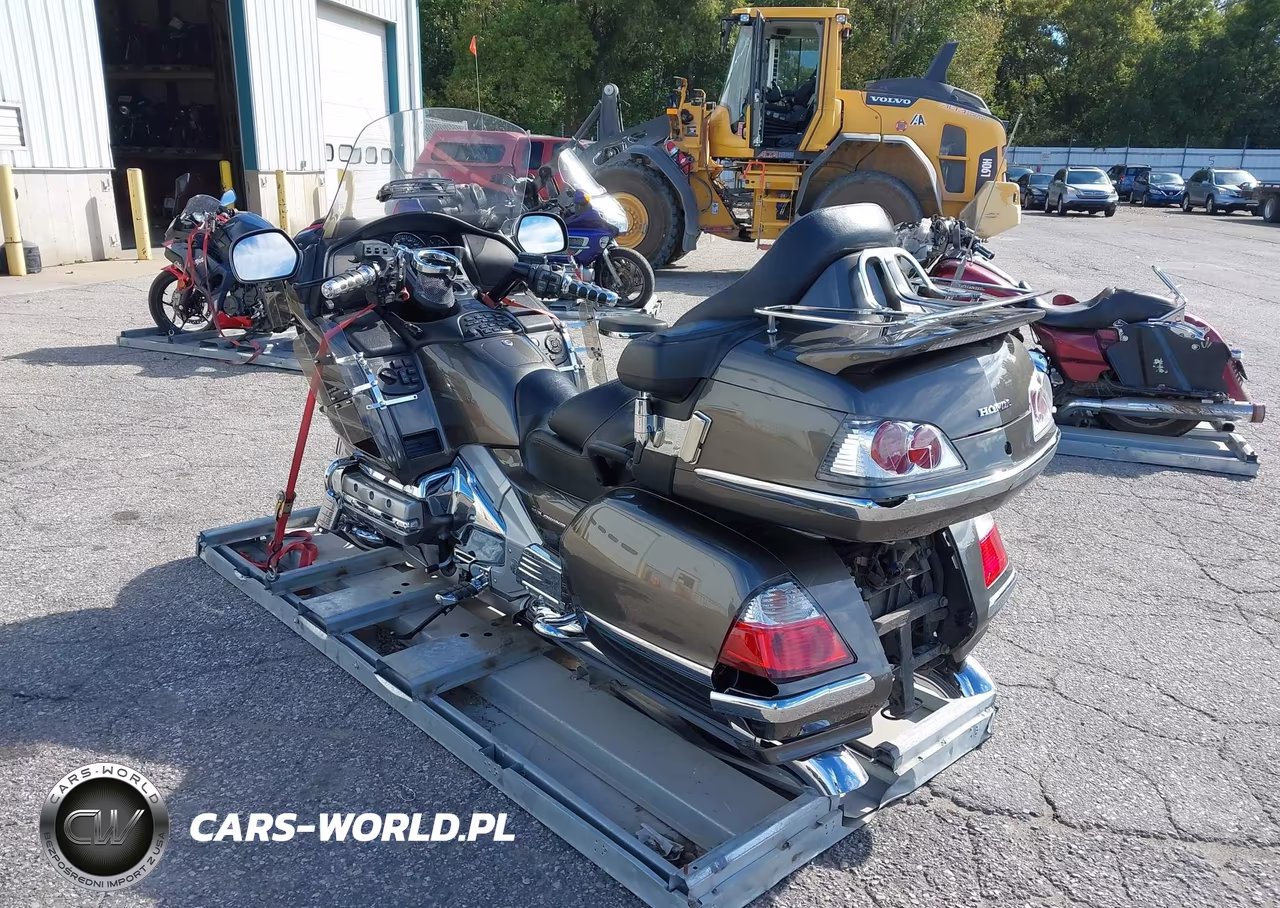 2010 Honda Gl1800 VIN:1HFSC47H2AA907109 - 3