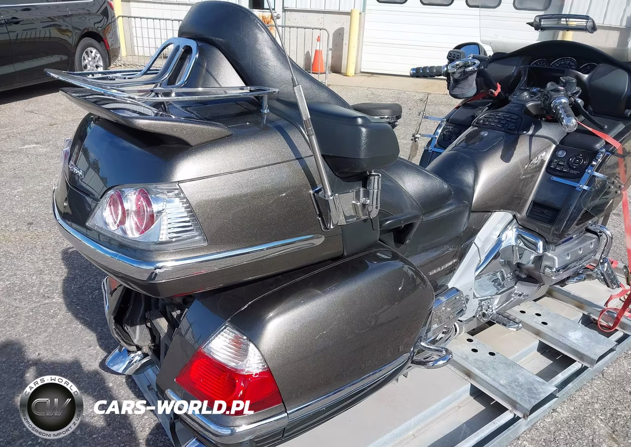 2010 Honda Gl1800 VIN:1HFSC47H2AA907109 - 4