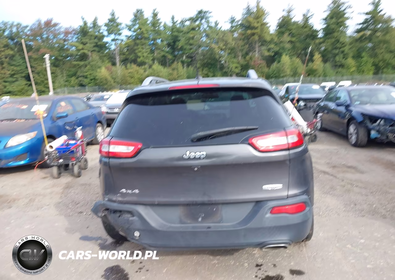 2015 Jeep Cherokee Latitude VIN:1C4PJMCS6FW587343 - 17
