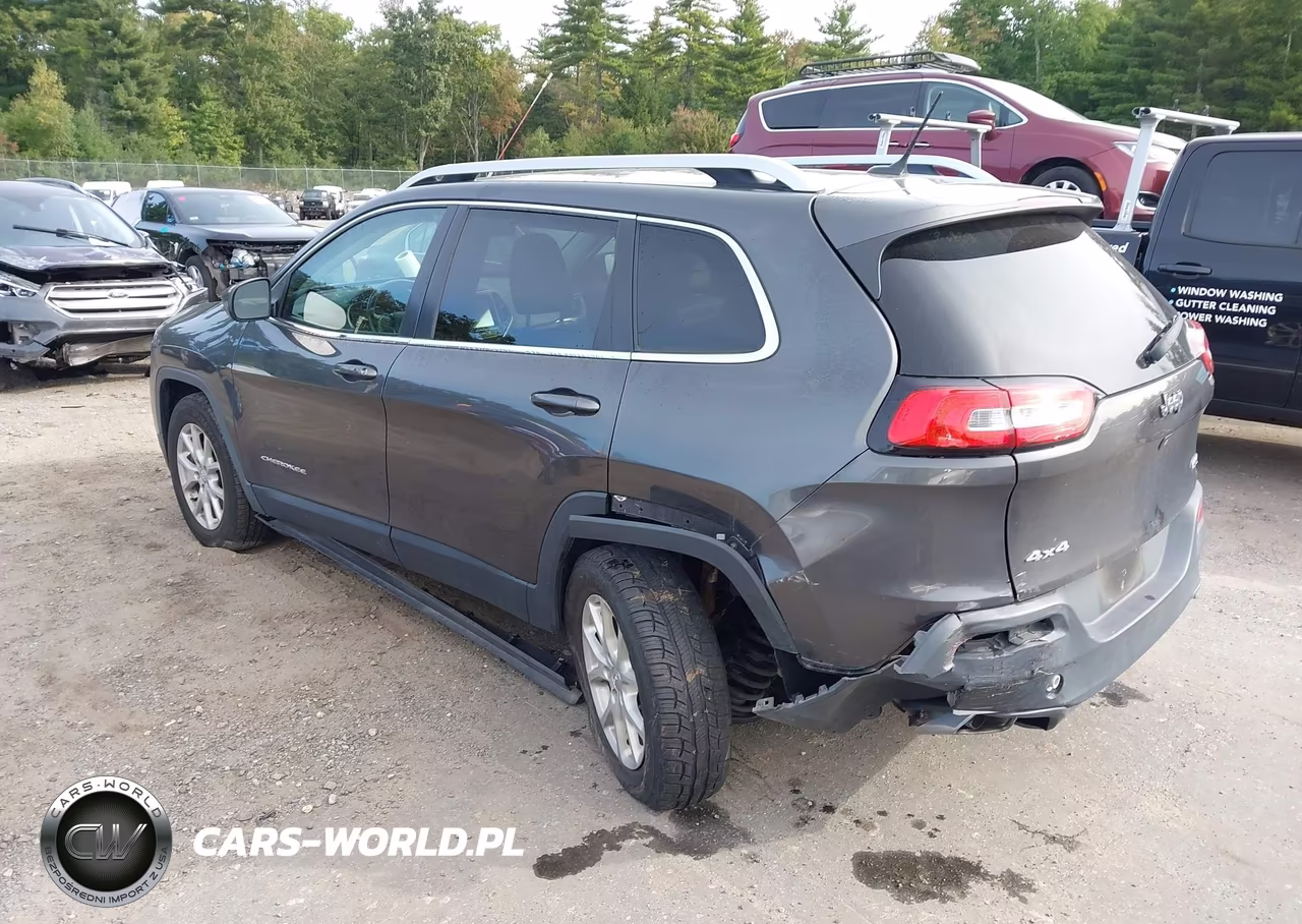 2015 Jeep Cherokee Latitude VIN:1C4PJMCS6FW587343 - 3