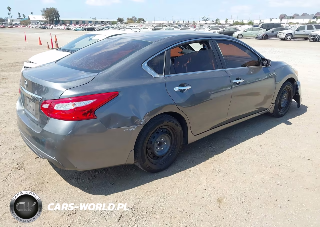 2017 Nissan Altima 2.5 S VIN:1N4AL3AP9HC294703 - 4