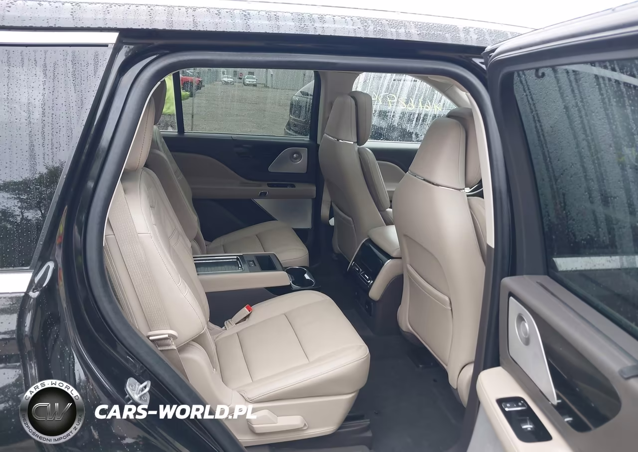 2023 Lincoln Aviator Reserve VIN:5LM5J7XC1PGL19266 - 8
