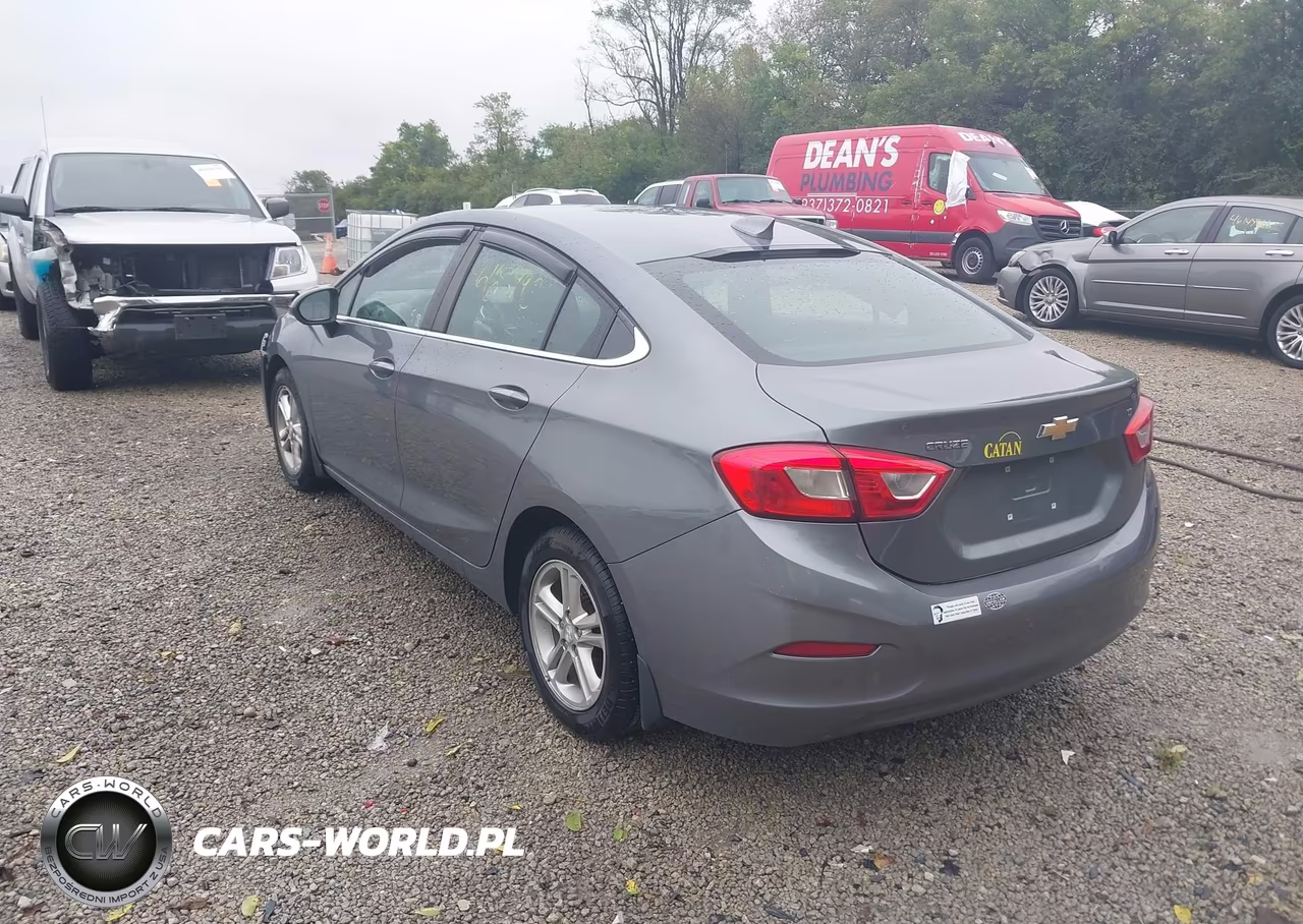 2018 Chevrolet Cruze Lt Auto VIN:1G1BE5SM6J7121530 - 3